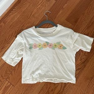 Flower design tee